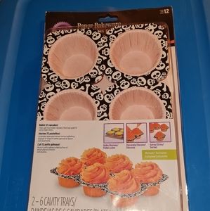 Wilton Paper Bakeware Trays